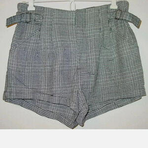 Urban‎ Outfitters BDG Size 6 High Waist Black White Shorts Plaid Checked